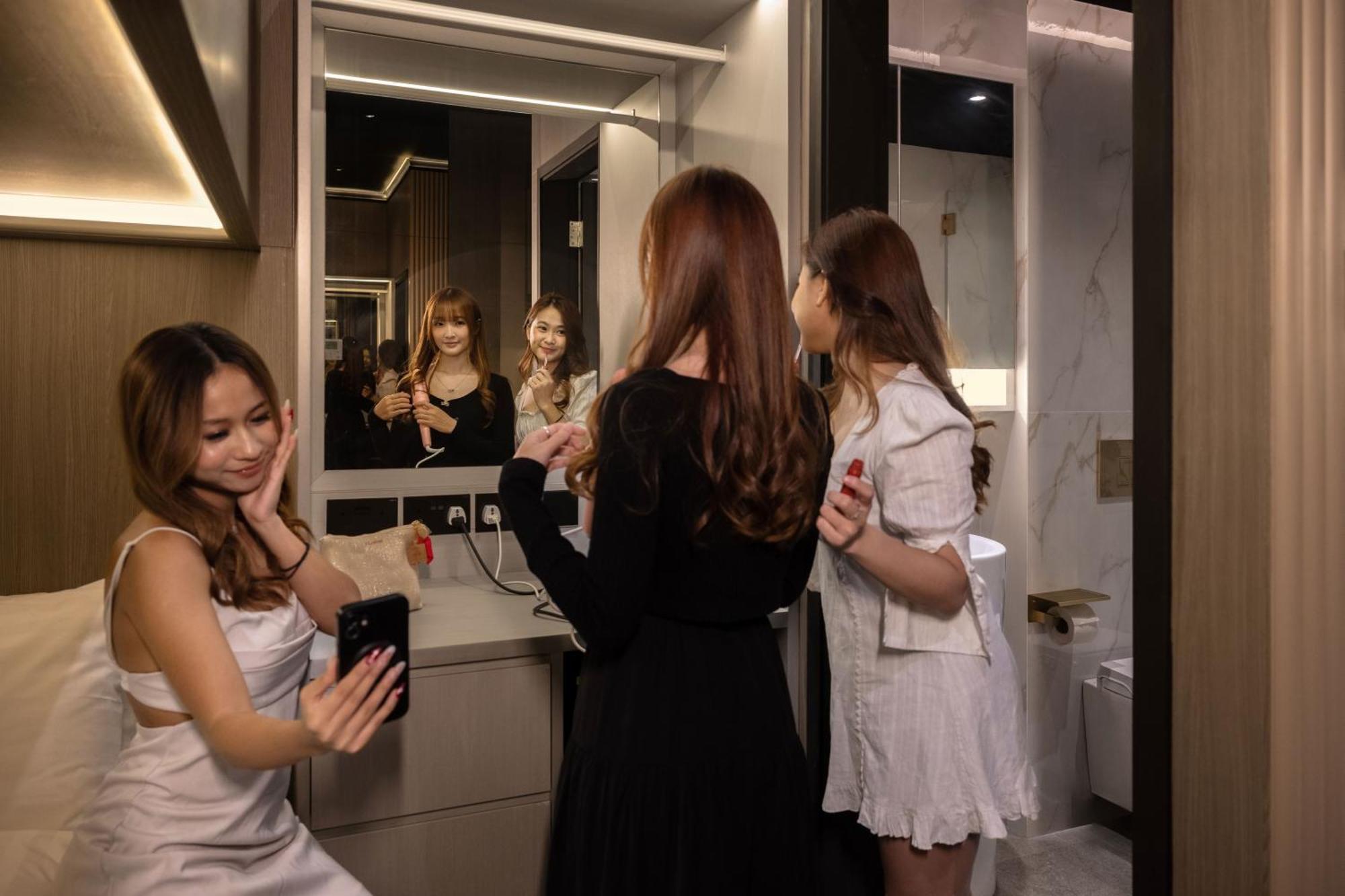 Cube Social Boutique Capsule Hotel At Boat Quay Singapore Exterior photo