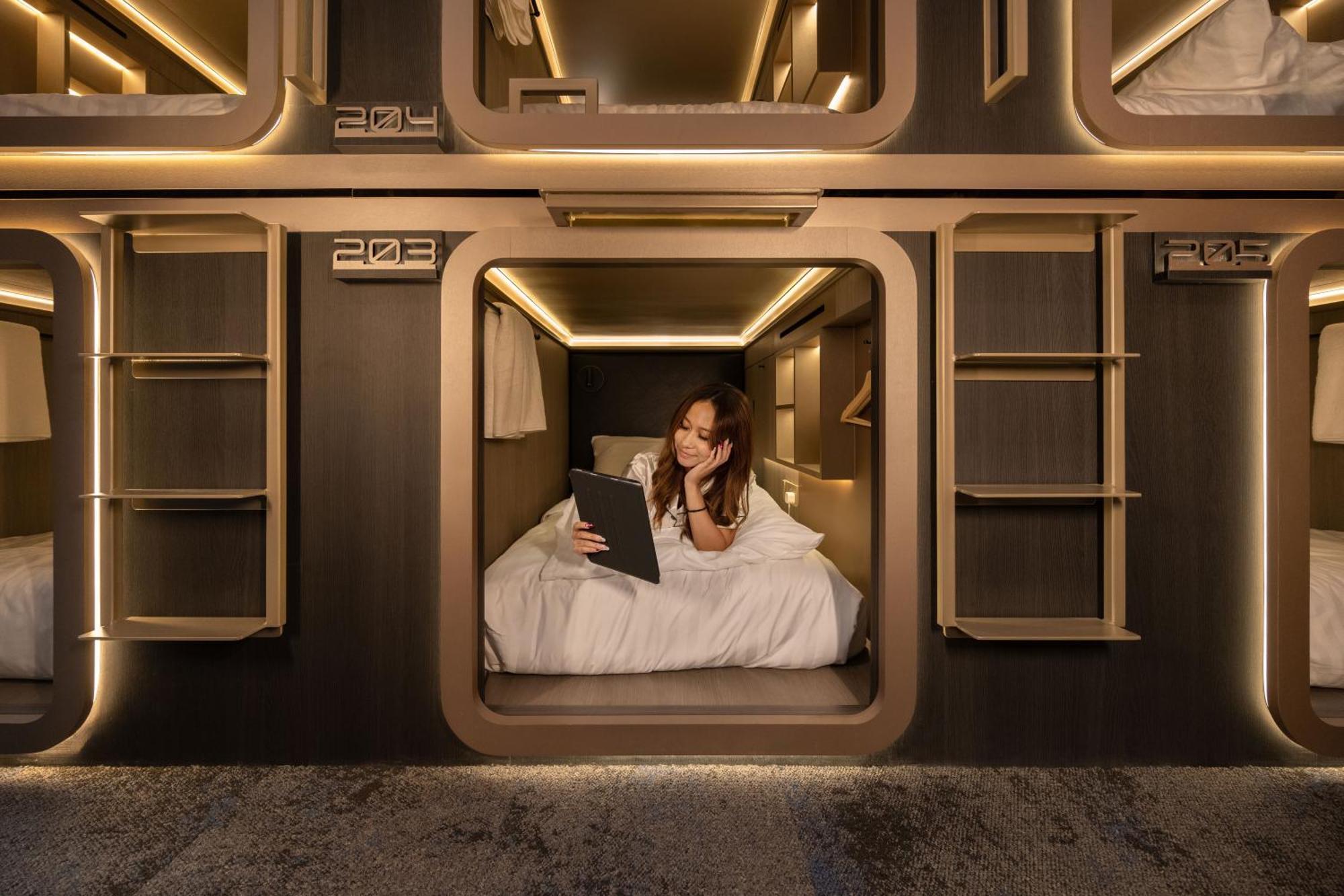 Cube Social Boutique Capsule Hotel At Boat Quay Singapore Exterior photo