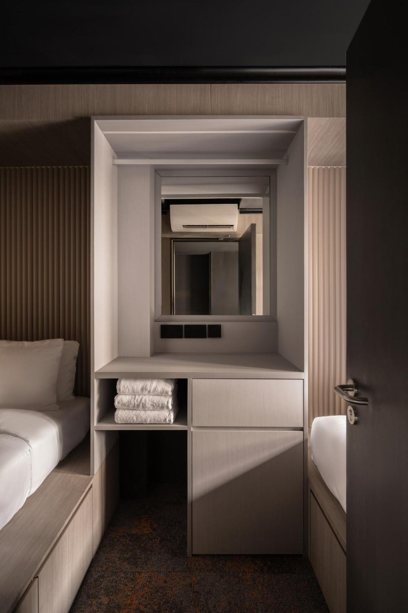 Cube Social Boutique Capsule Hotel At Boat Quay Singapore Exterior photo