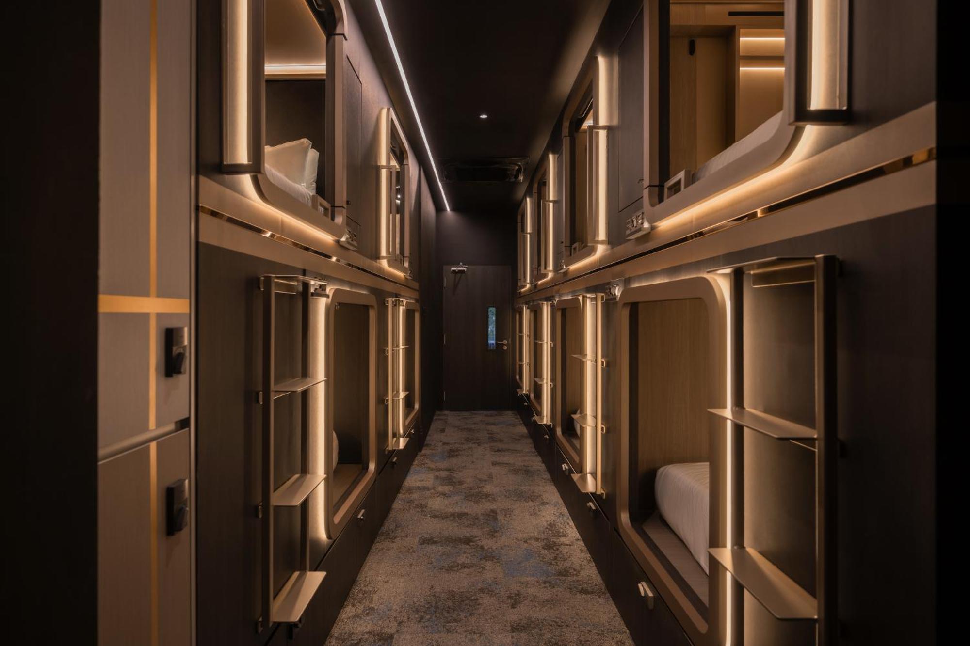 Cube Social Boutique Capsule Hotel At Boat Quay Singapore Exterior photo