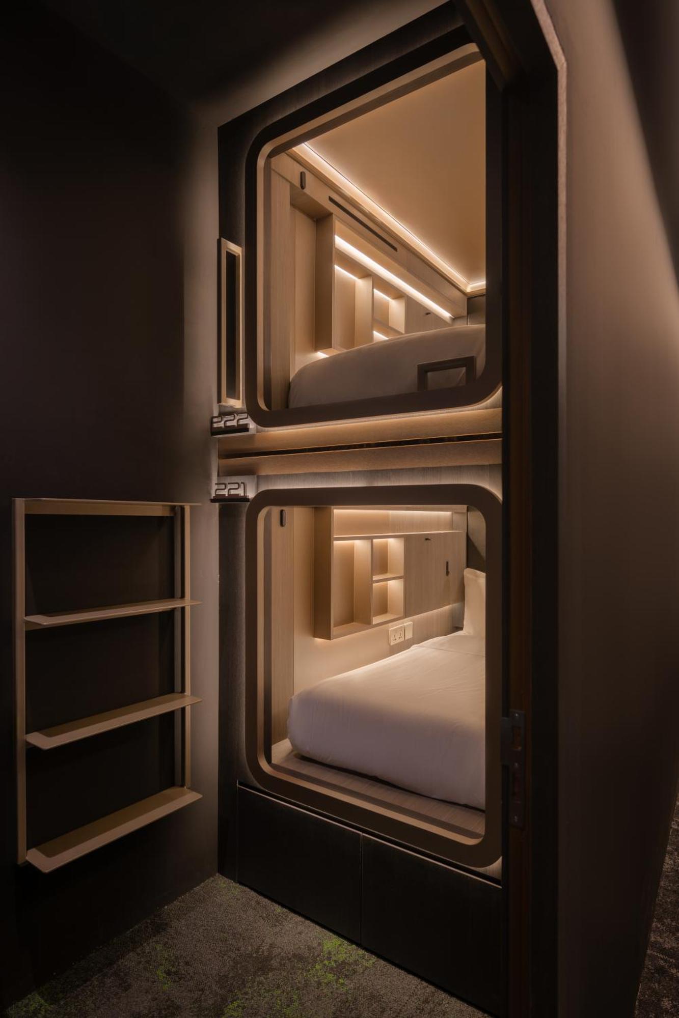 Cube Social Boutique Capsule Hotel At Boat Quay Singapore Exterior photo