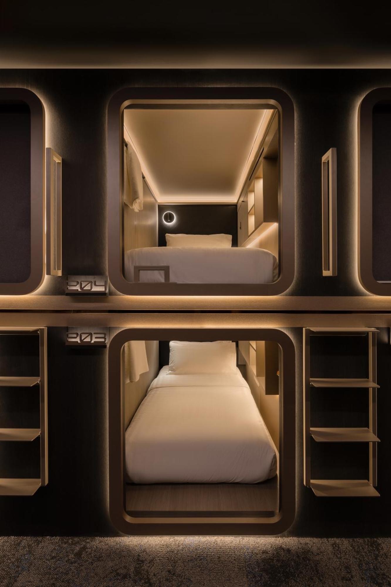 Cube Social Boutique Capsule Hotel At Boat Quay Singapore Exterior photo