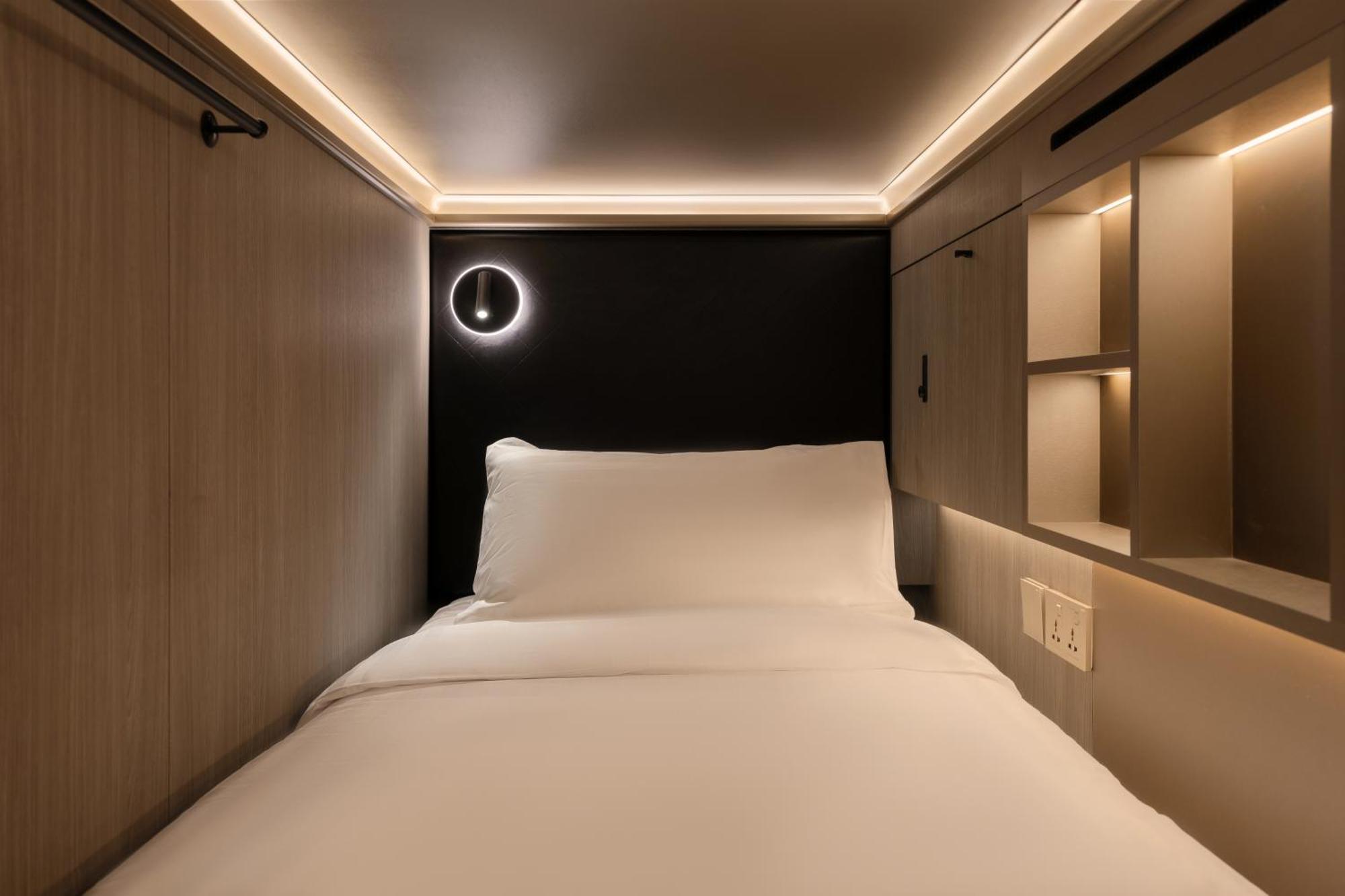 Cube Social Boutique Capsule Hotel At Boat Quay Singapore Exterior photo